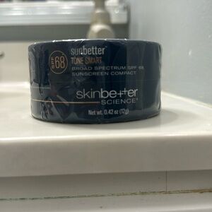 Skinbetter science sunscreen compact